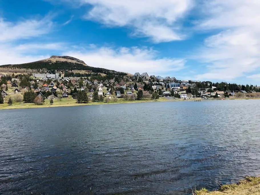 Appartement Bellevue Sur Les Hauteurs De Super-Besse France
