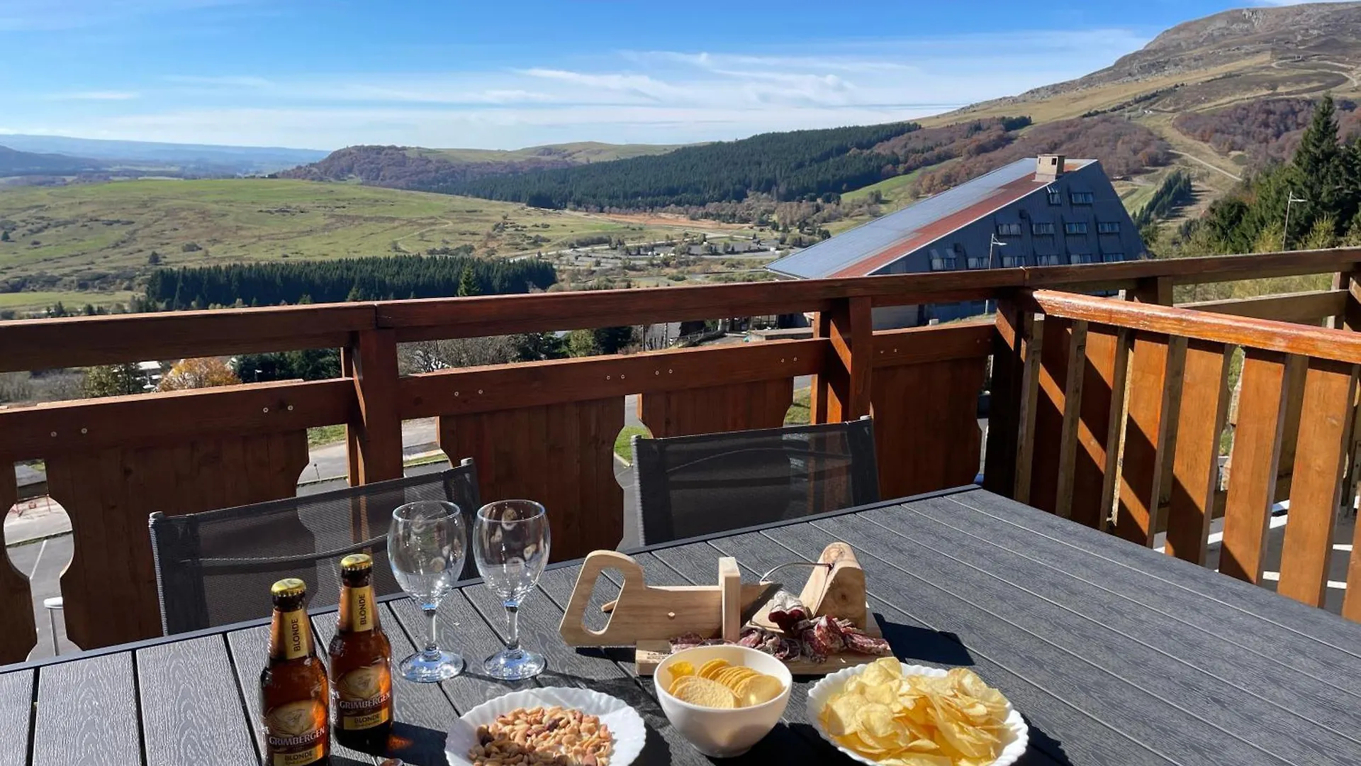 Appartement Bellevue Sur Les Hauteurs De Super-Besse