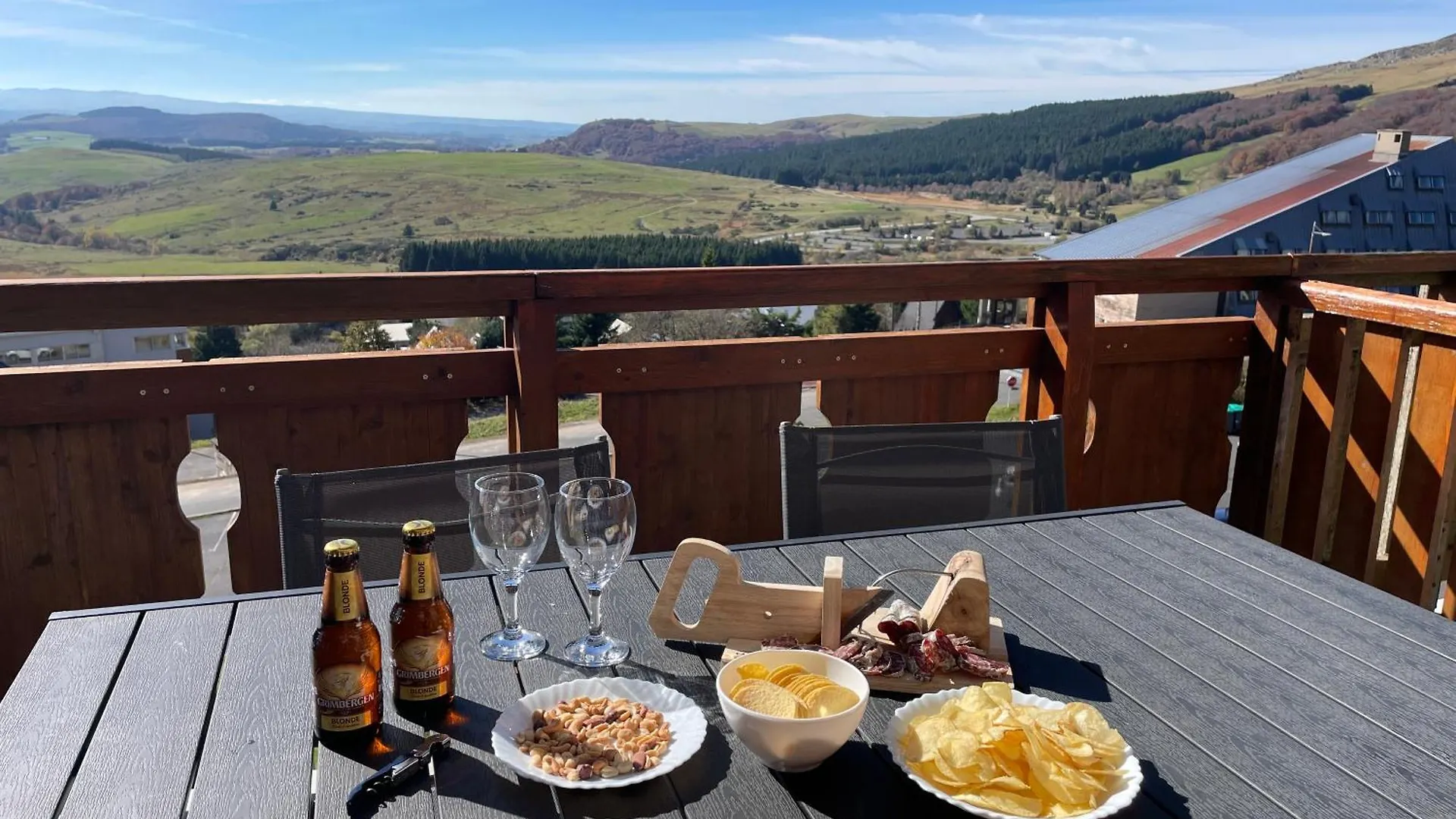 Appartement Bellevue Sur Les Hauteurs De Super-Besse France